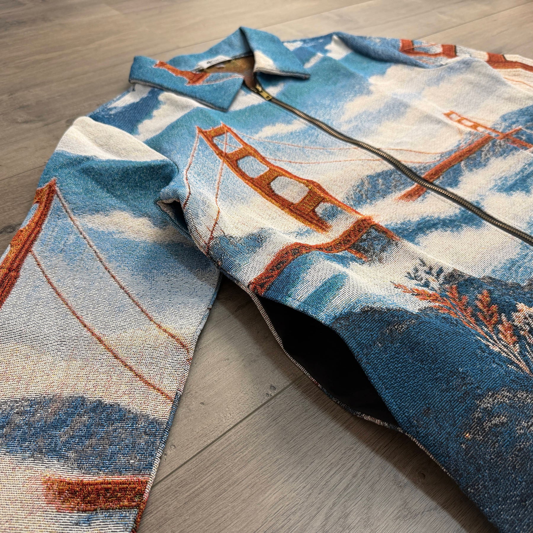 GG BRIDGE TAPESTRY SHACKET