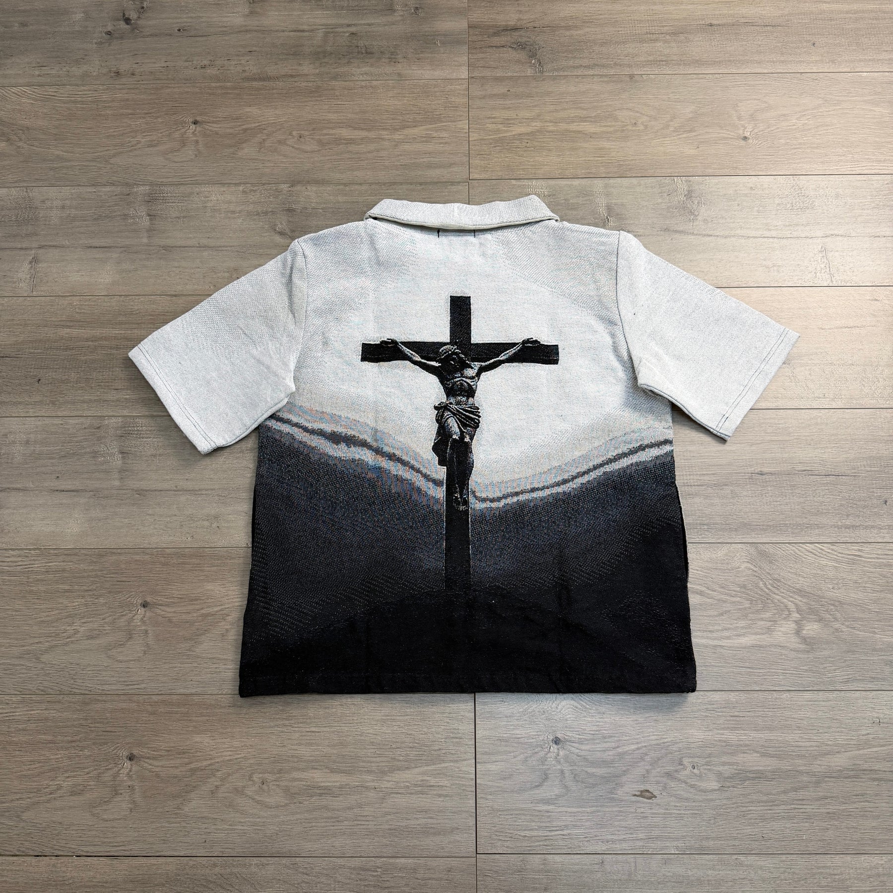 JESUS V3 TAPESTRY TEE