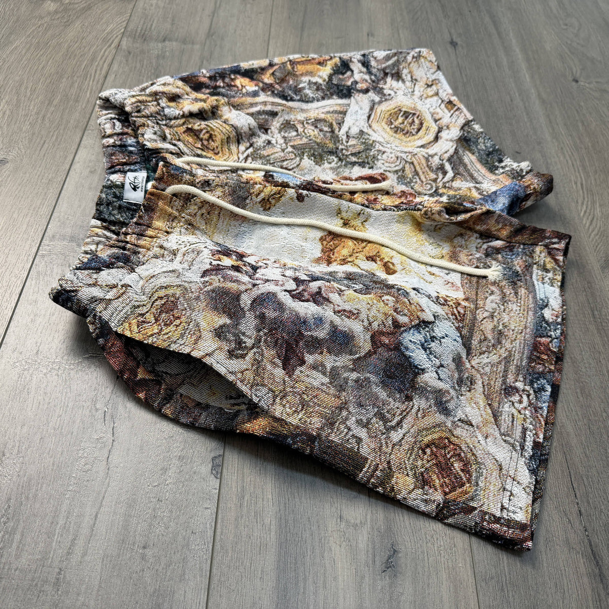 ANGELS TAPESTRY SHORTS