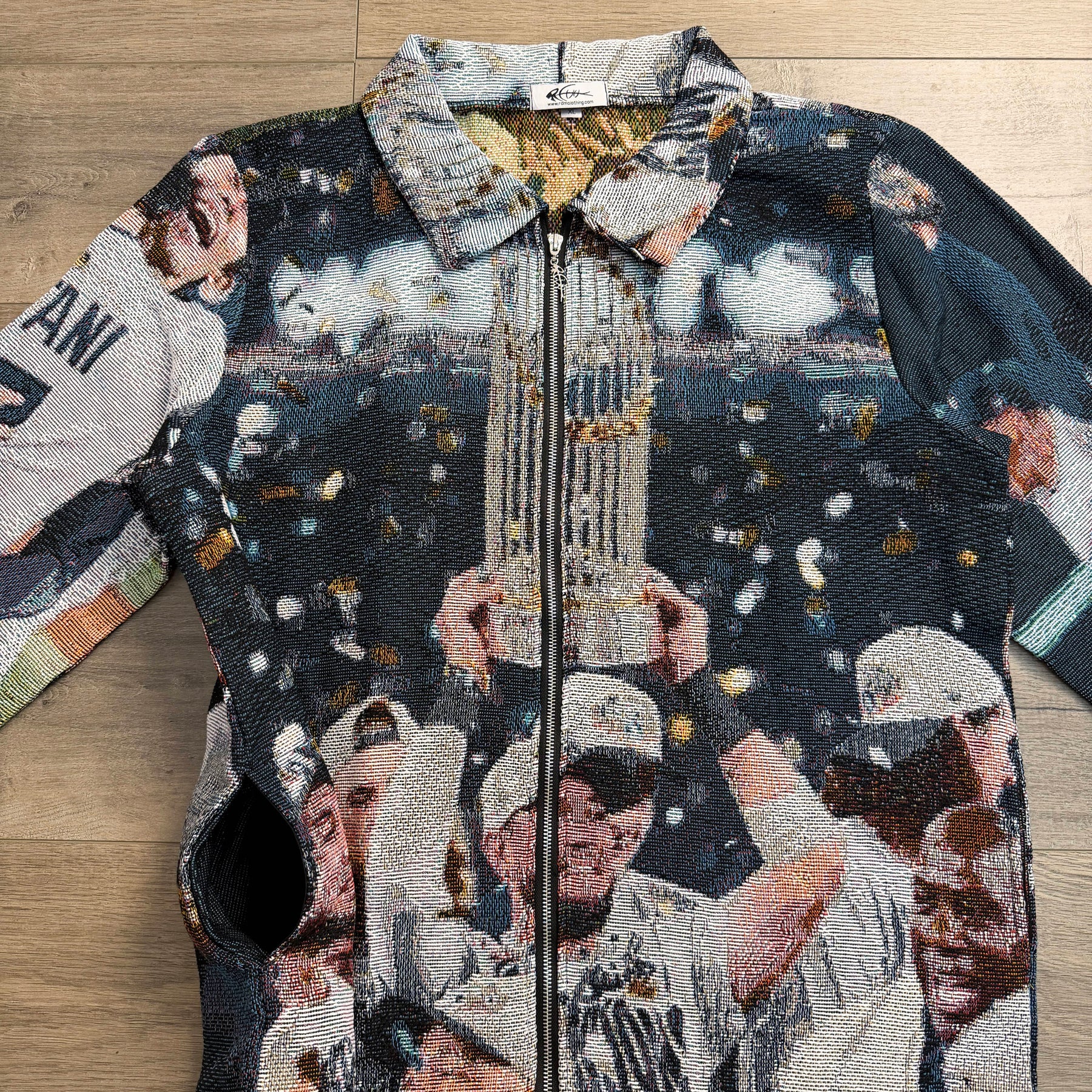 CHAMPIONS 2025 V2 TAPESTRY TEE
