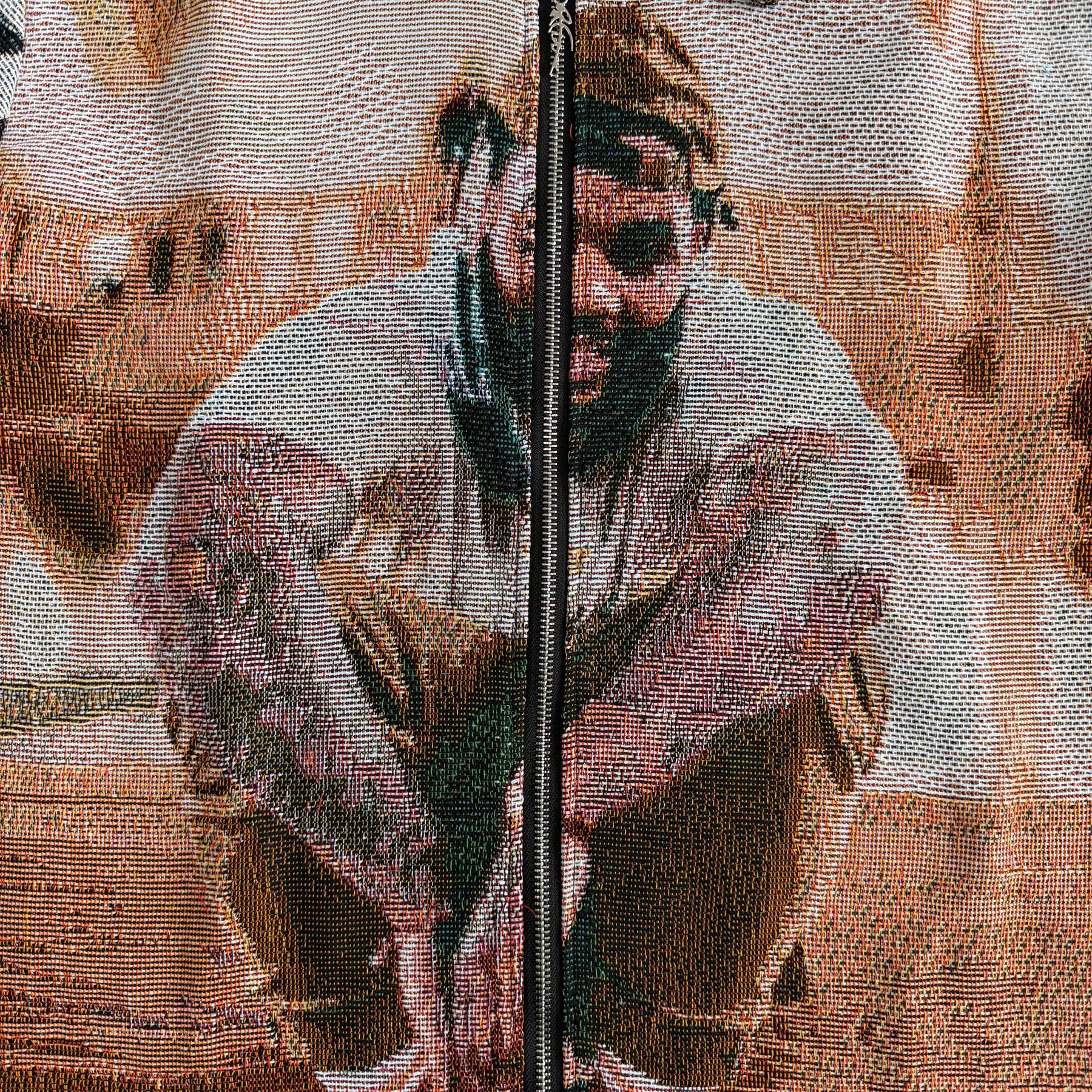KEVIN TAPESTRY TEE